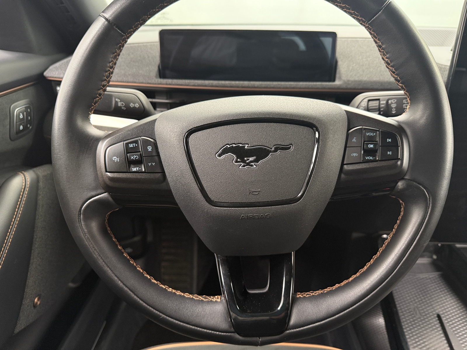 Thumbnail: 2022 Ford Mustang Mach-E - 4