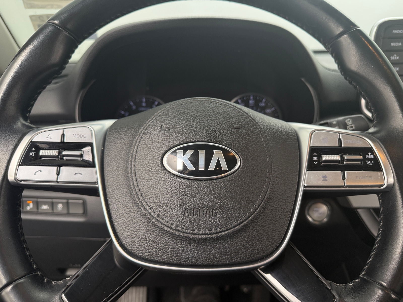 Thumbnail: 2020 Kia Telluride - 4