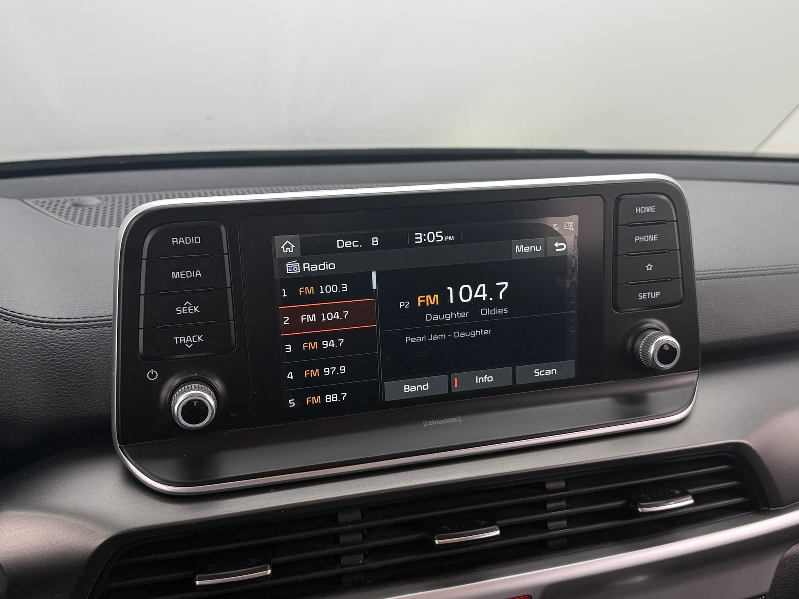 Thumbnail: 2020 Kia Telluride - 3