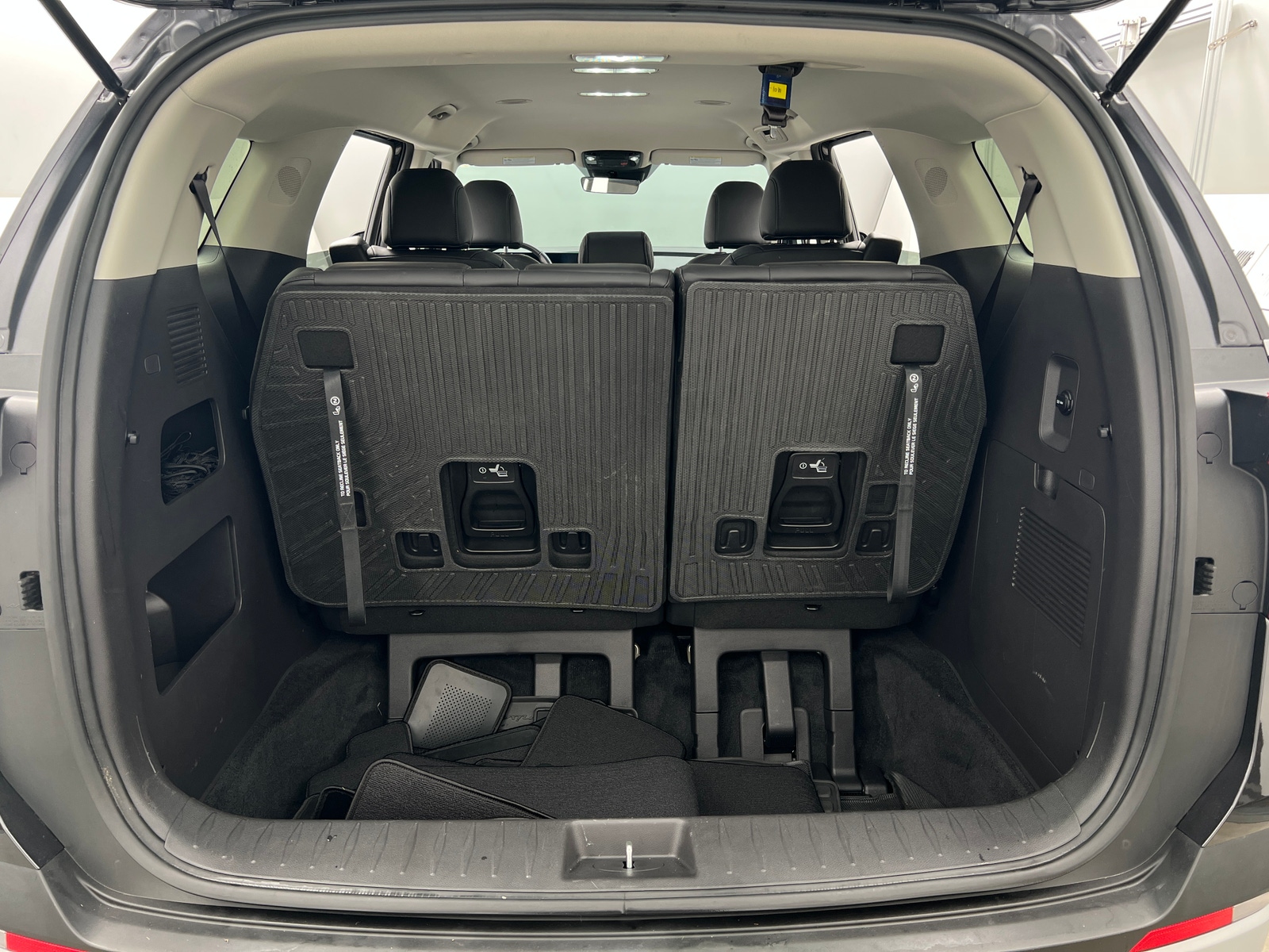 Thumbnail: 2025 Kia Carnival - 6