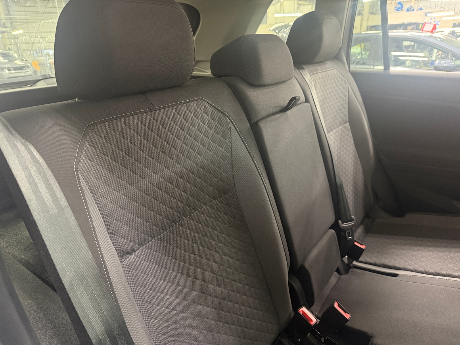 Thumbnail: 2020 Volkswagen Tiguan - 6