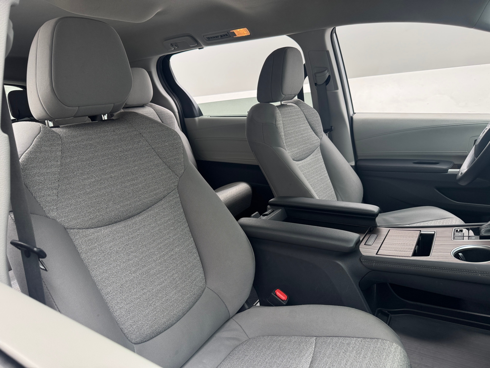 Thumbnail: 2023 Toyota Sienna - 2