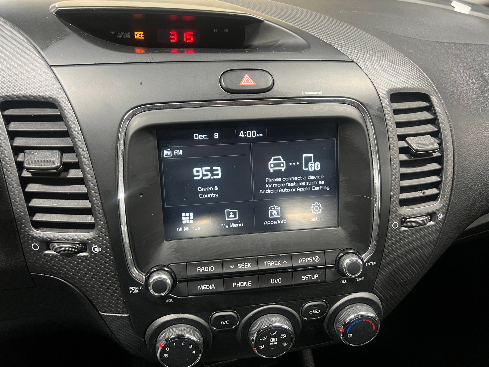 Thumbnail: 2018 Kia Forte - 4