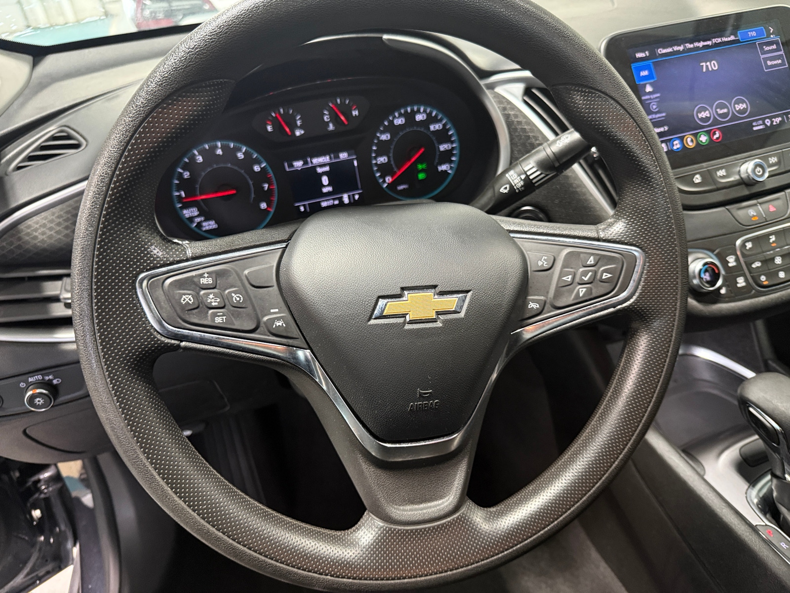 Thumbnail: 2023 Chevrolet Malibu - 5