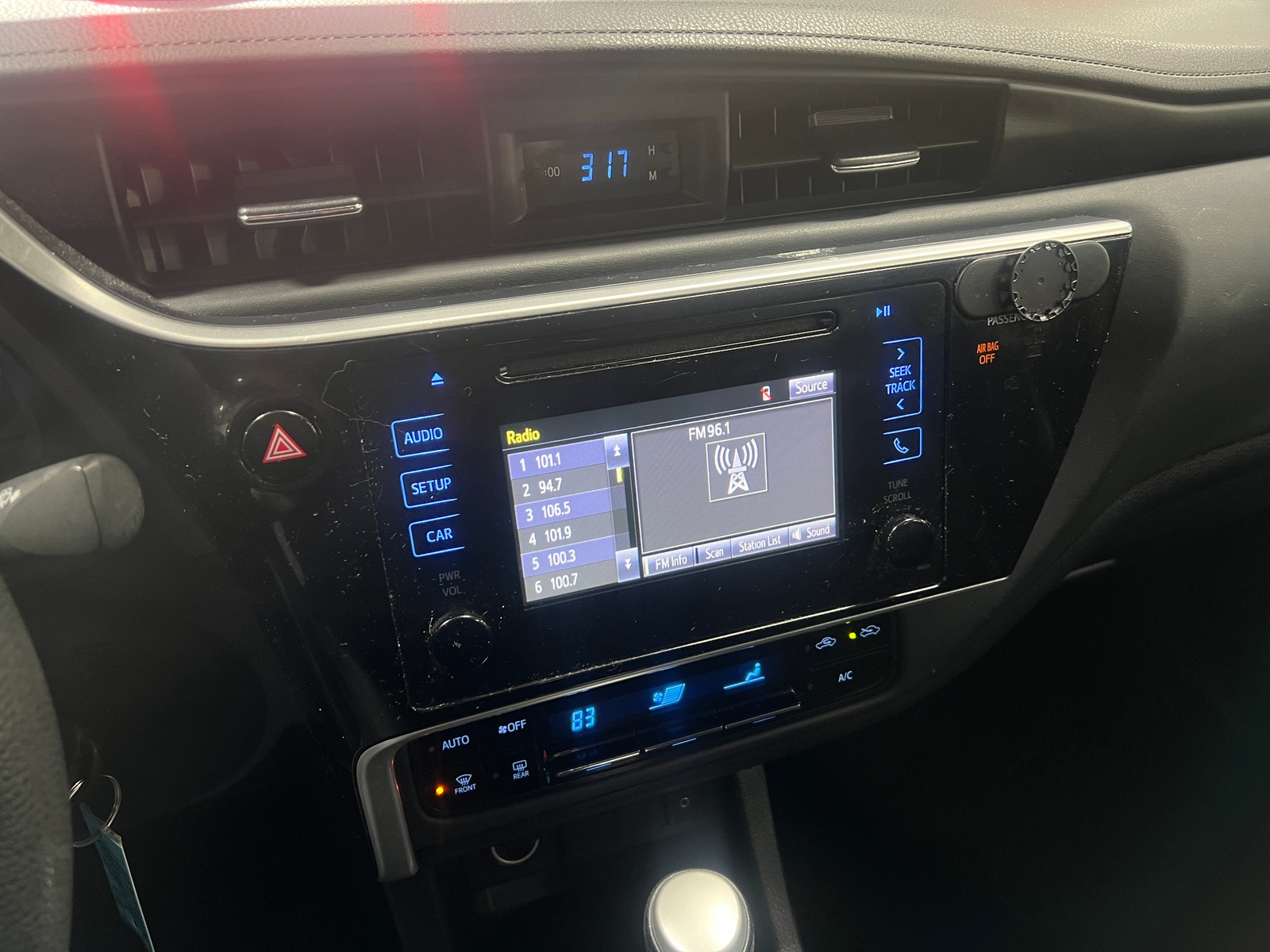 Thumbnail: 2017 Toyota Corolla - 4