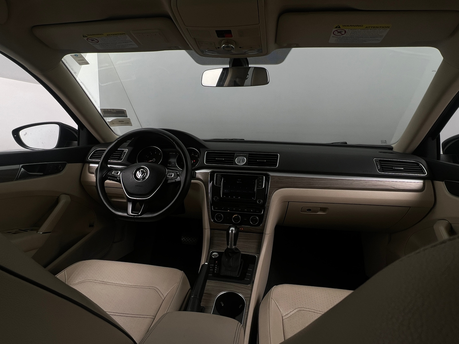 Thumbnail: 2017 Volkswagen Passat - 2