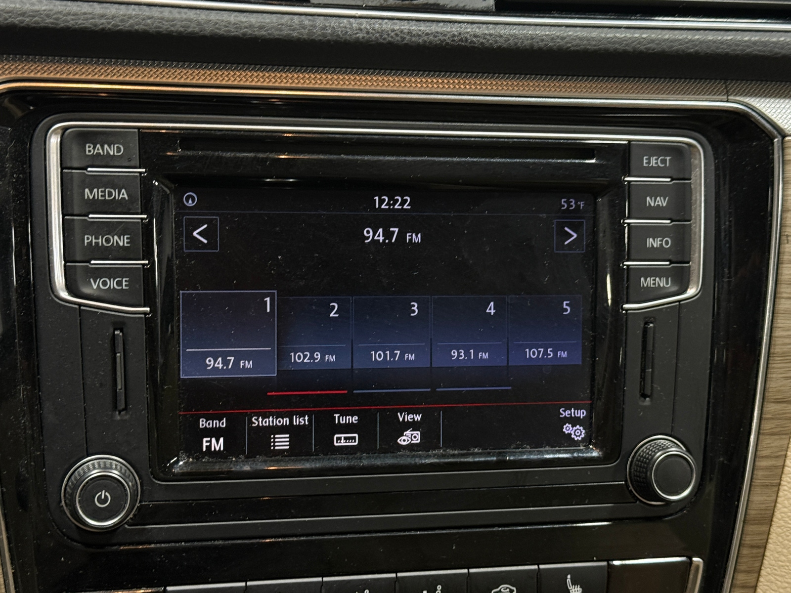 Thumbnail: 2017 Volkswagen Passat - 3