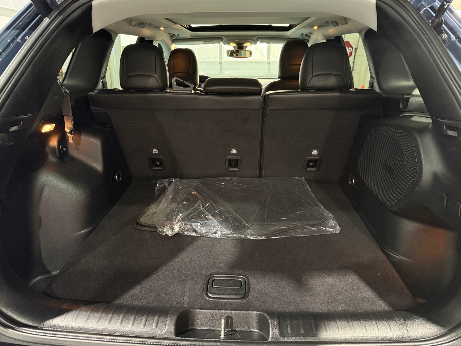 Thumbnail: 2020 Jeep Cherokee - 6