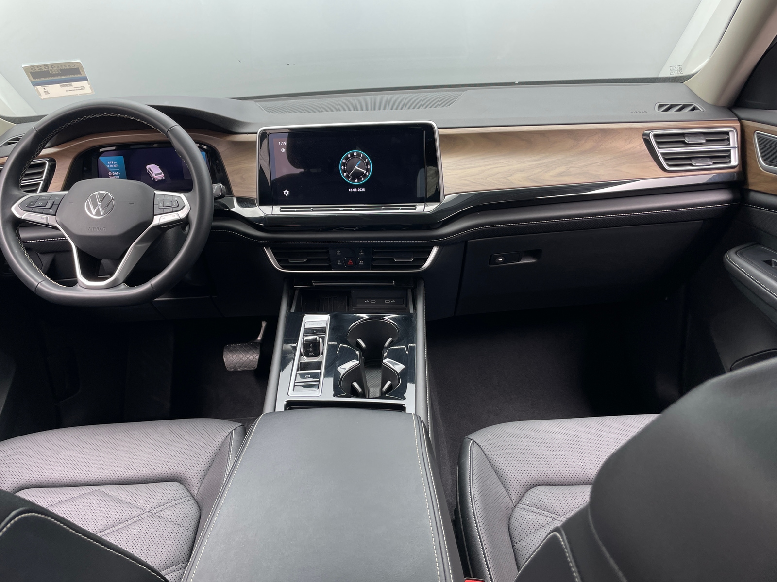 Thumbnail: 2025 Volkswagen Atlas - 2