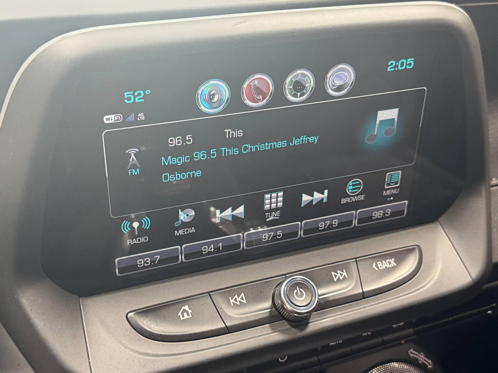 Thumbnail: 2017 Chevrolet Camaro - 3