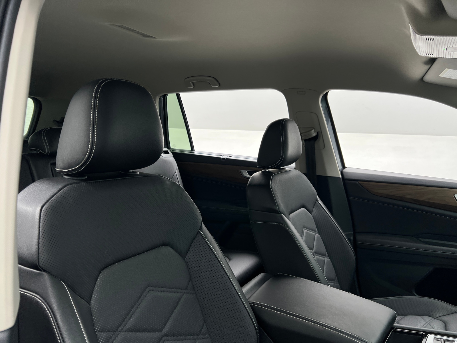 Thumbnail: 2025 Volkswagen Atlas - 2