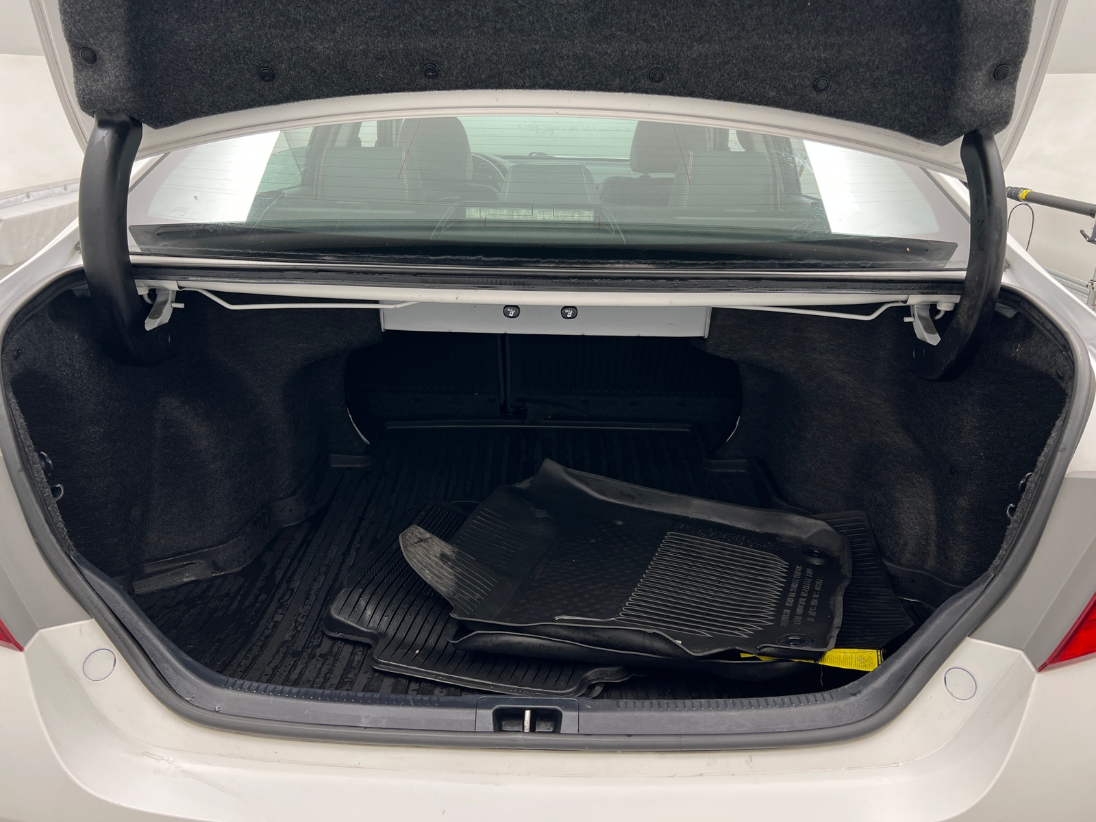 Thumbnail: 2017 Toyota Camry - 7