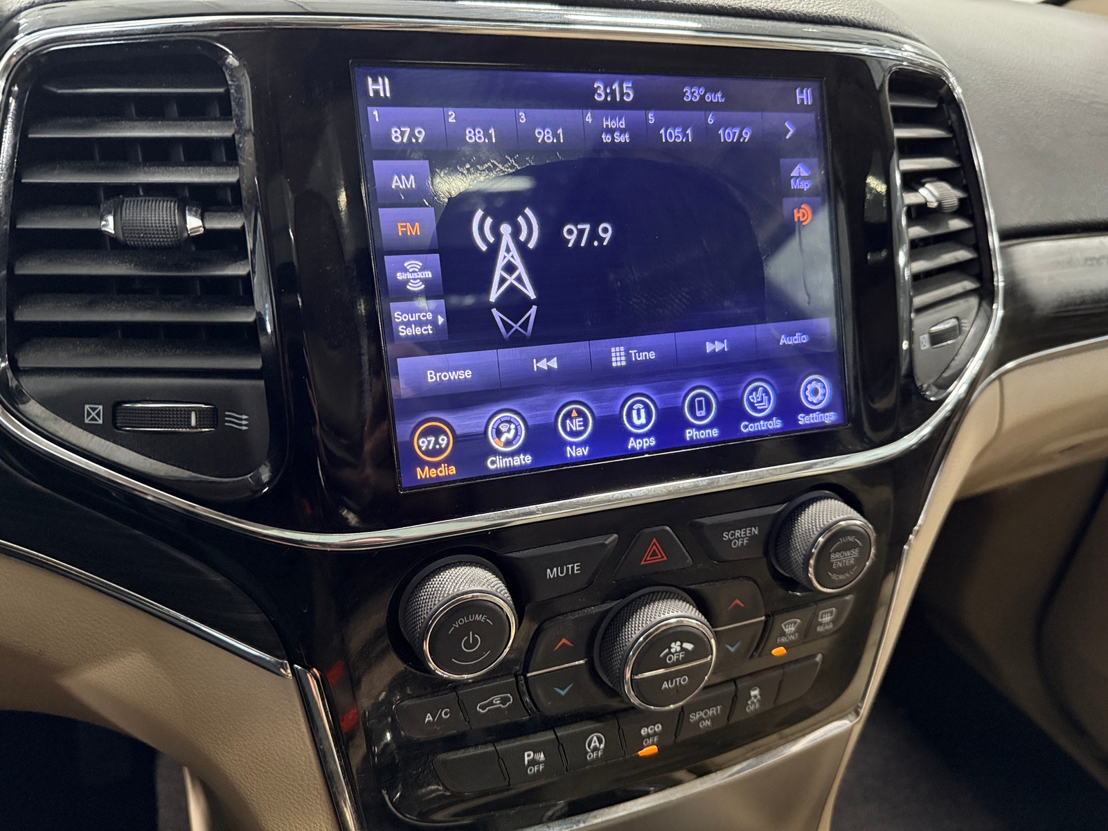 Thumbnail: 2020 Jeep Grand Cherokee - 3