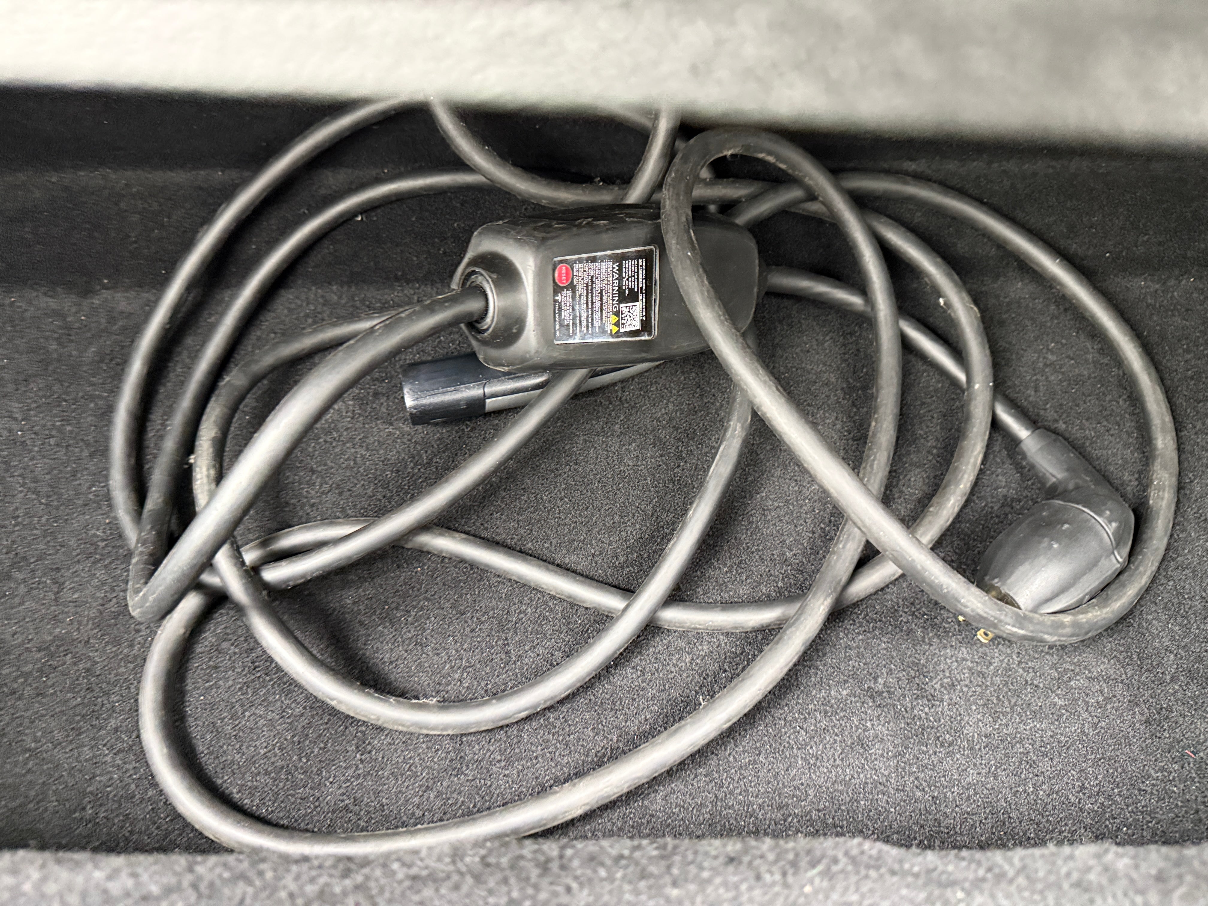 Used 2016 Tesla Model S 90D with VIN 5YJSA1E24GF152624 for sale in Oak Creek, WI