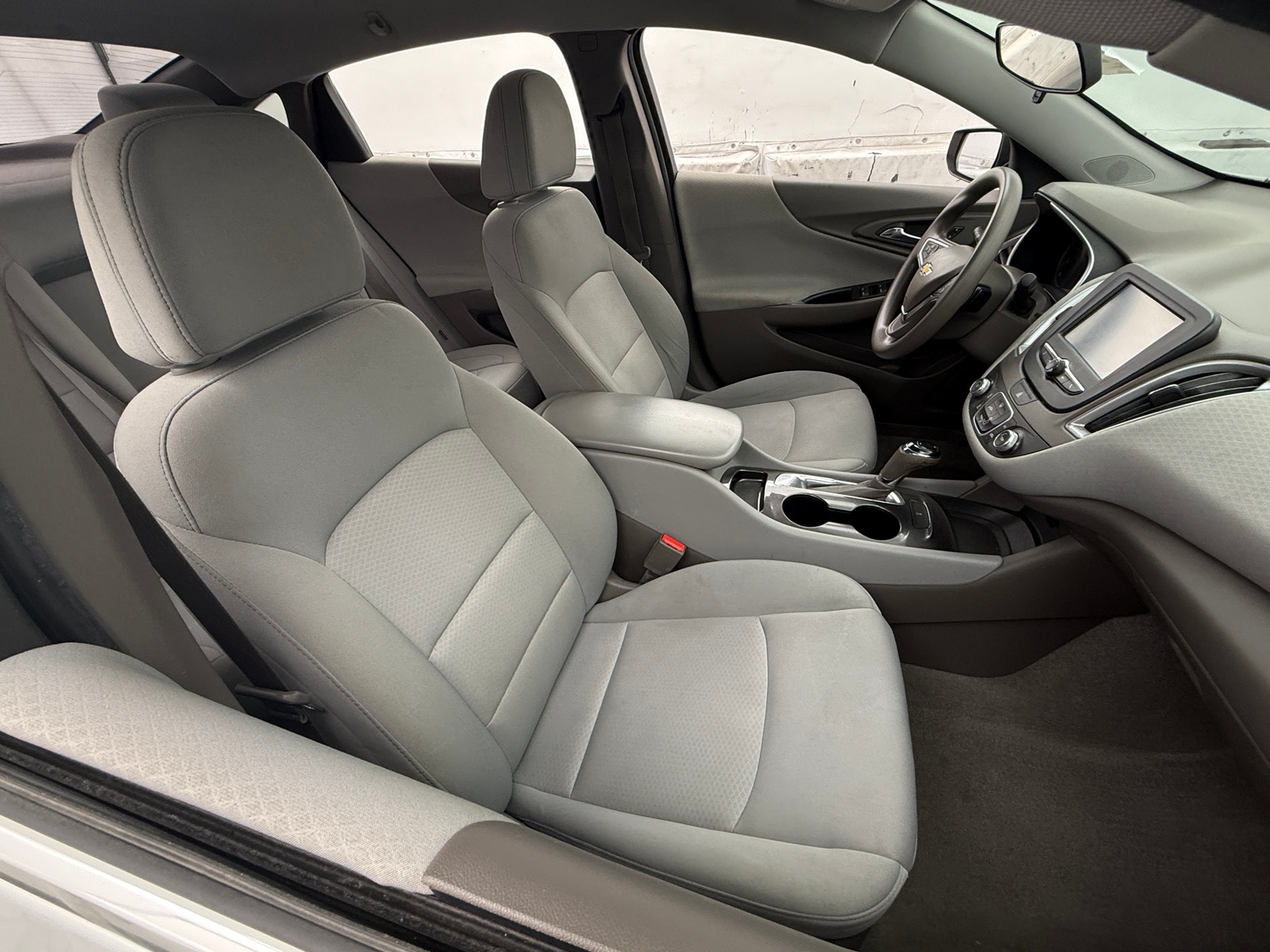 Thumbnail: 2018 Chevrolet Malibu - 2