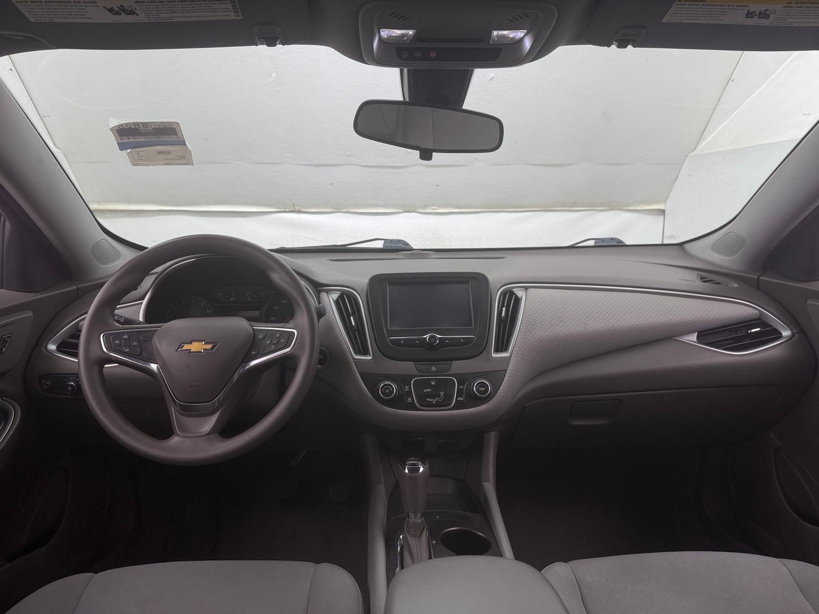 Thumbnail: 2018 Chevrolet Malibu - 3