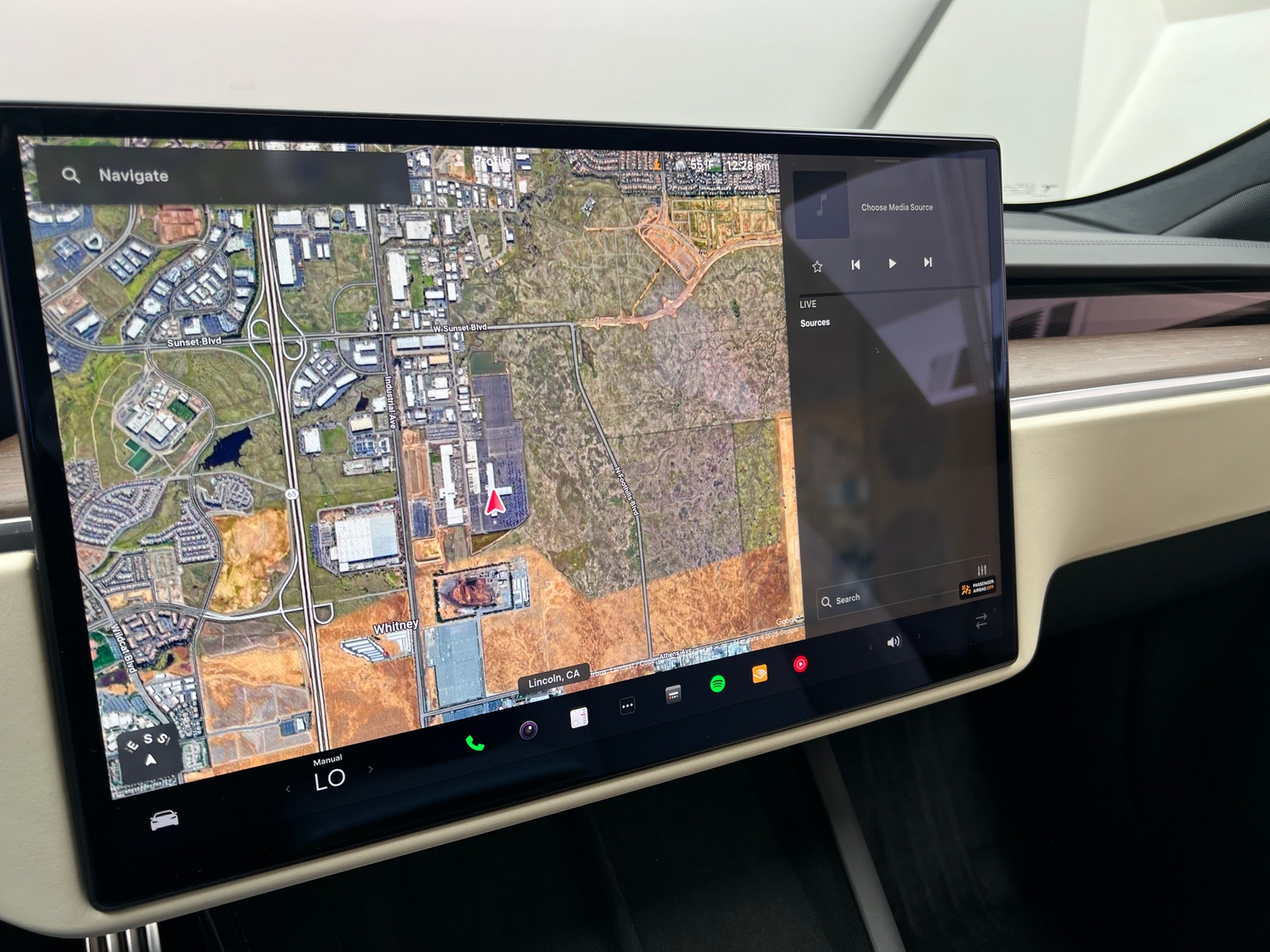 Thumbnail: 2023 Tesla Model S - 3