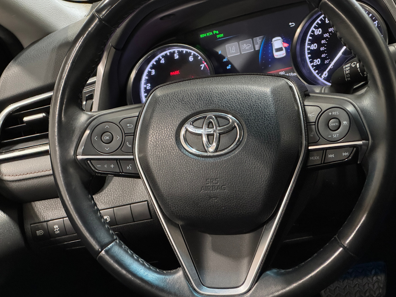 Thumbnail: 2018 Toyota Camry - 5