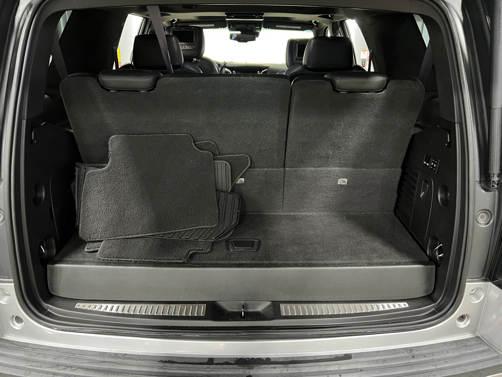 Thumbnail: 2016 Cadillac Escalade - 6