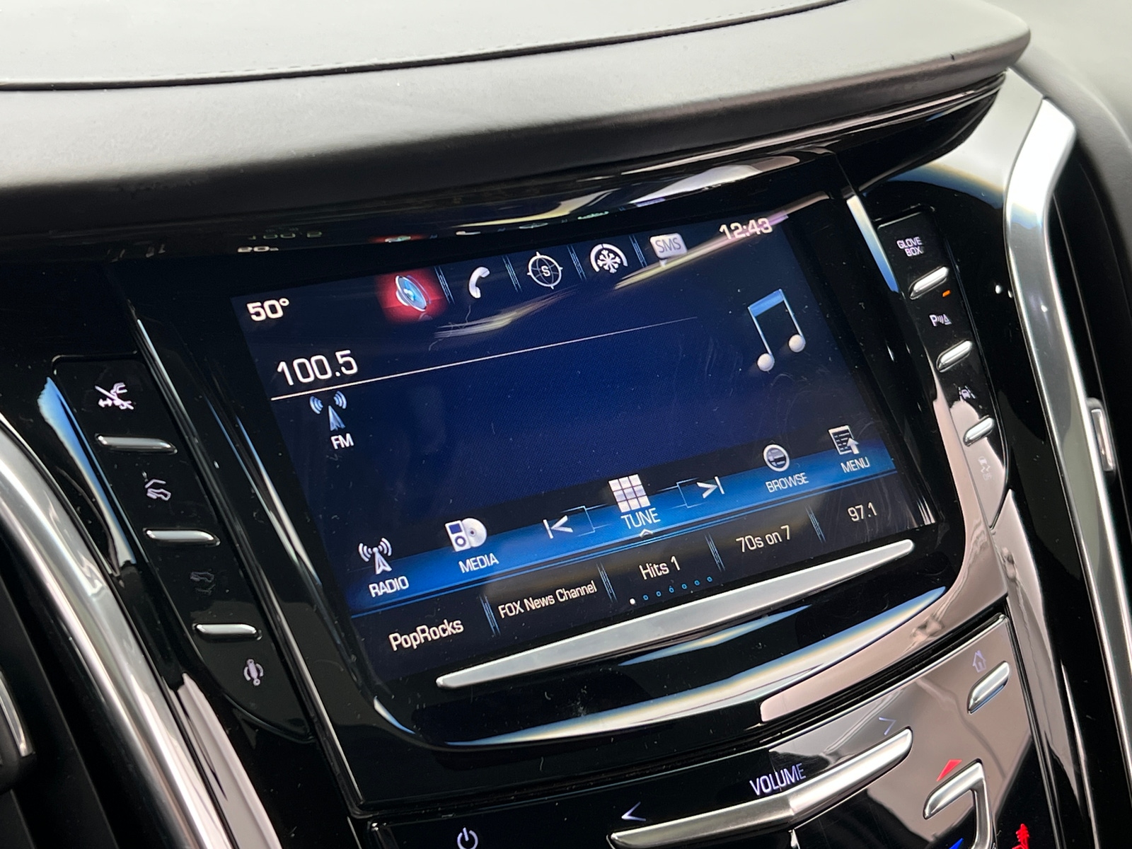 Thumbnail: 2016 Cadillac Escalade - 3