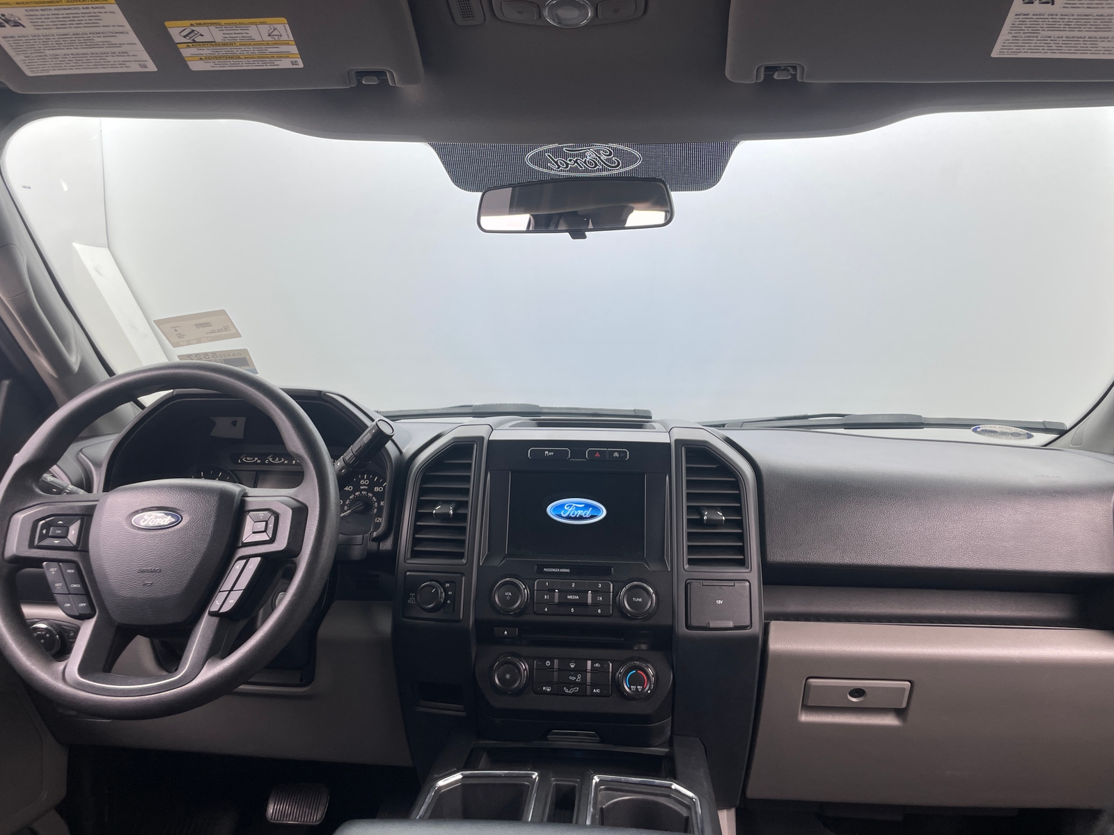 Thumbnail: 2018 Ford Econoline - 3