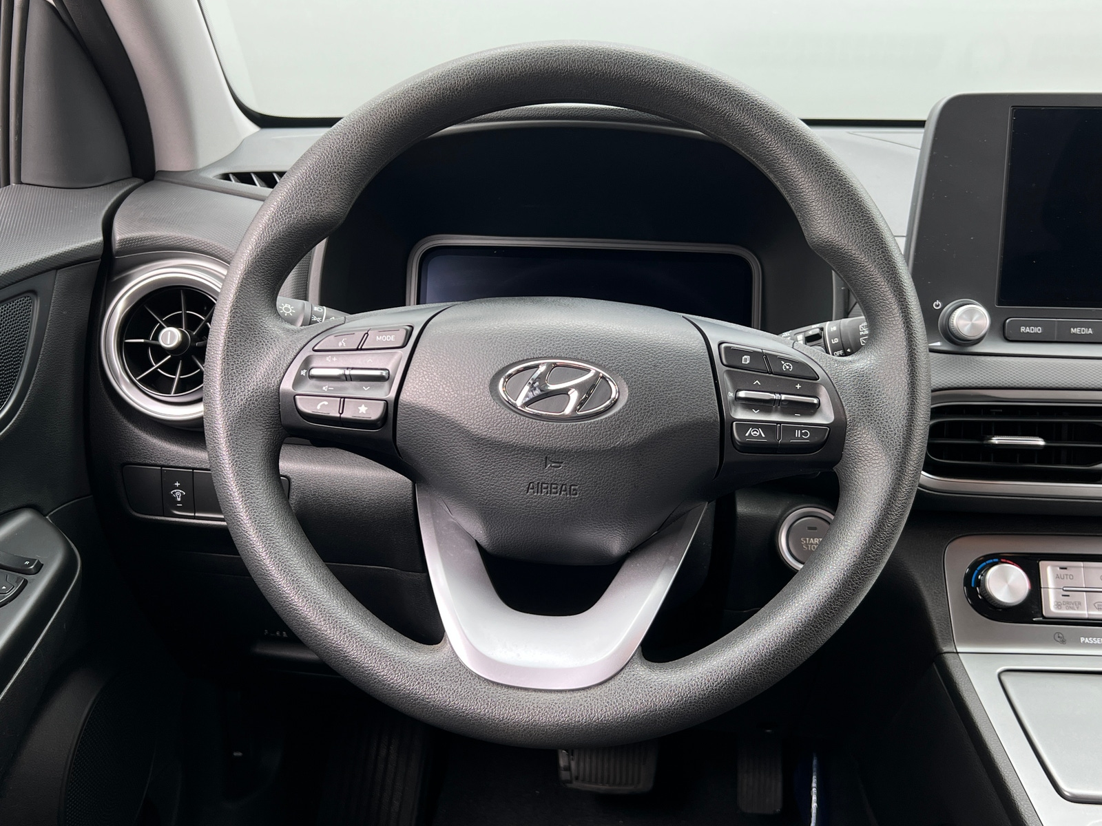 Thumbnail: 2023 Hyundai Kona - 5
