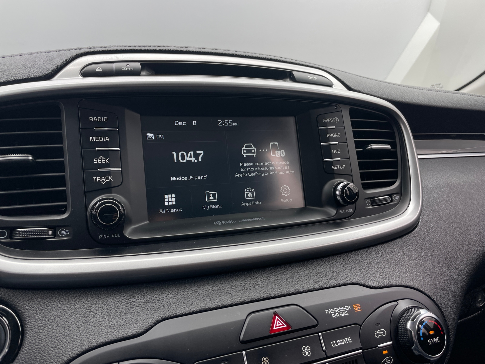 Thumbnail: 2017 Kia Sorento - 4