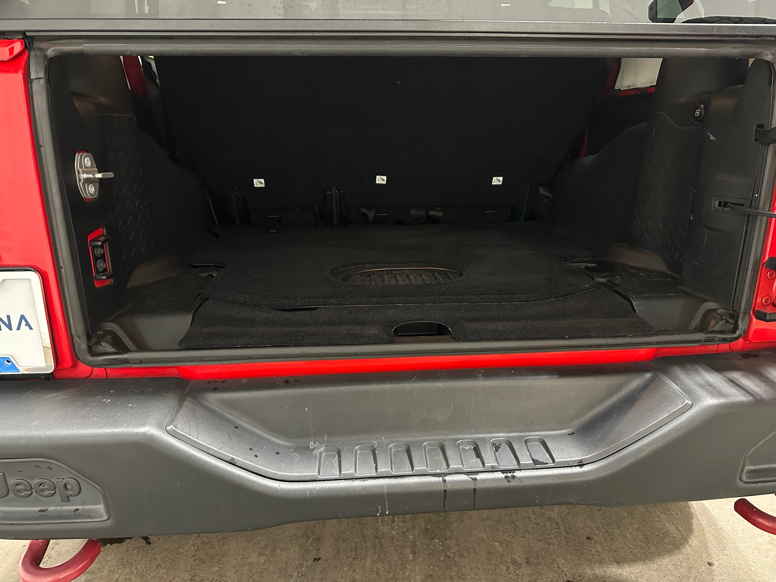 Thumbnail: 2016 Jeep Wrangler - 6