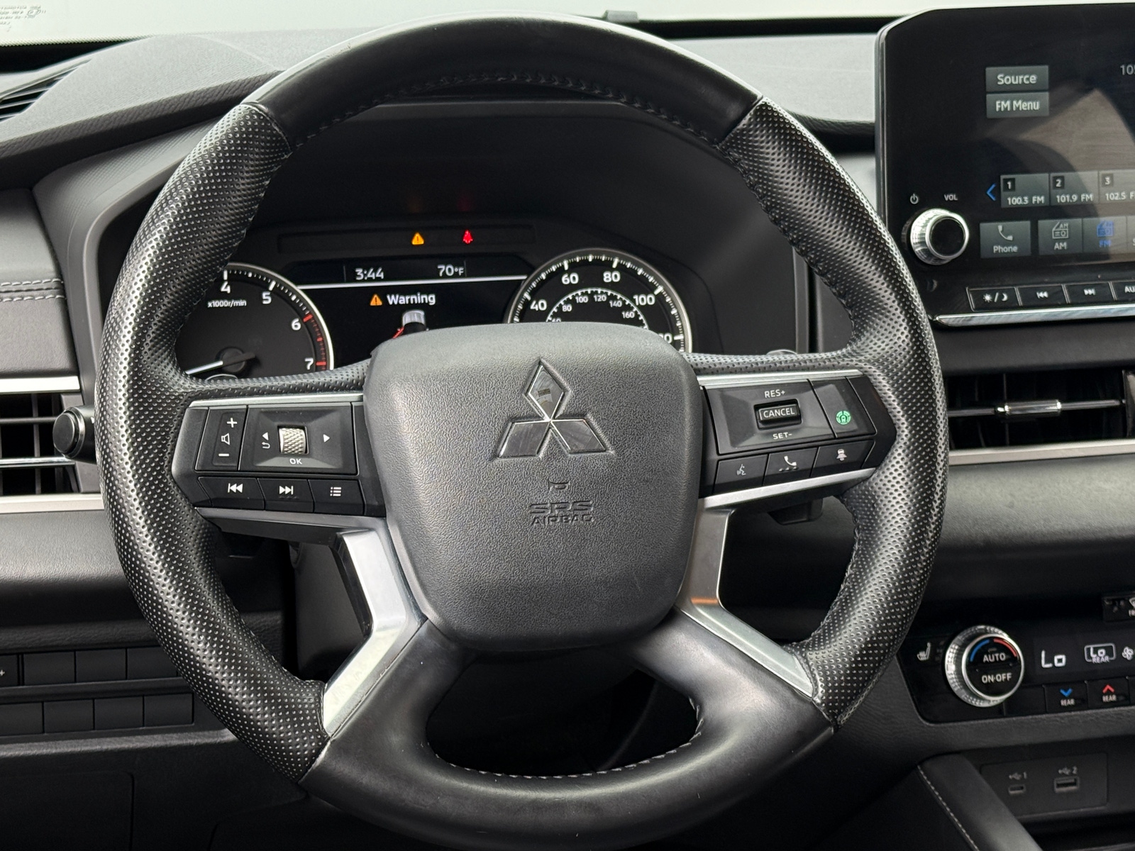 Thumbnail: 2022 Mitsubishi Outlander - 4