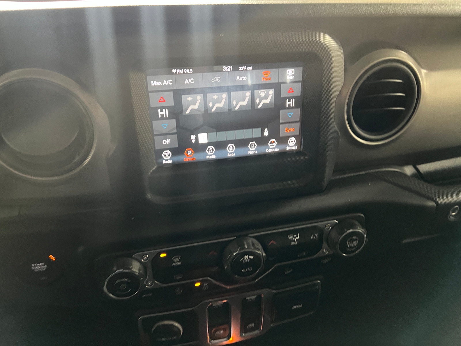 Thumbnail: 2018 Jeep Wrangler - 3