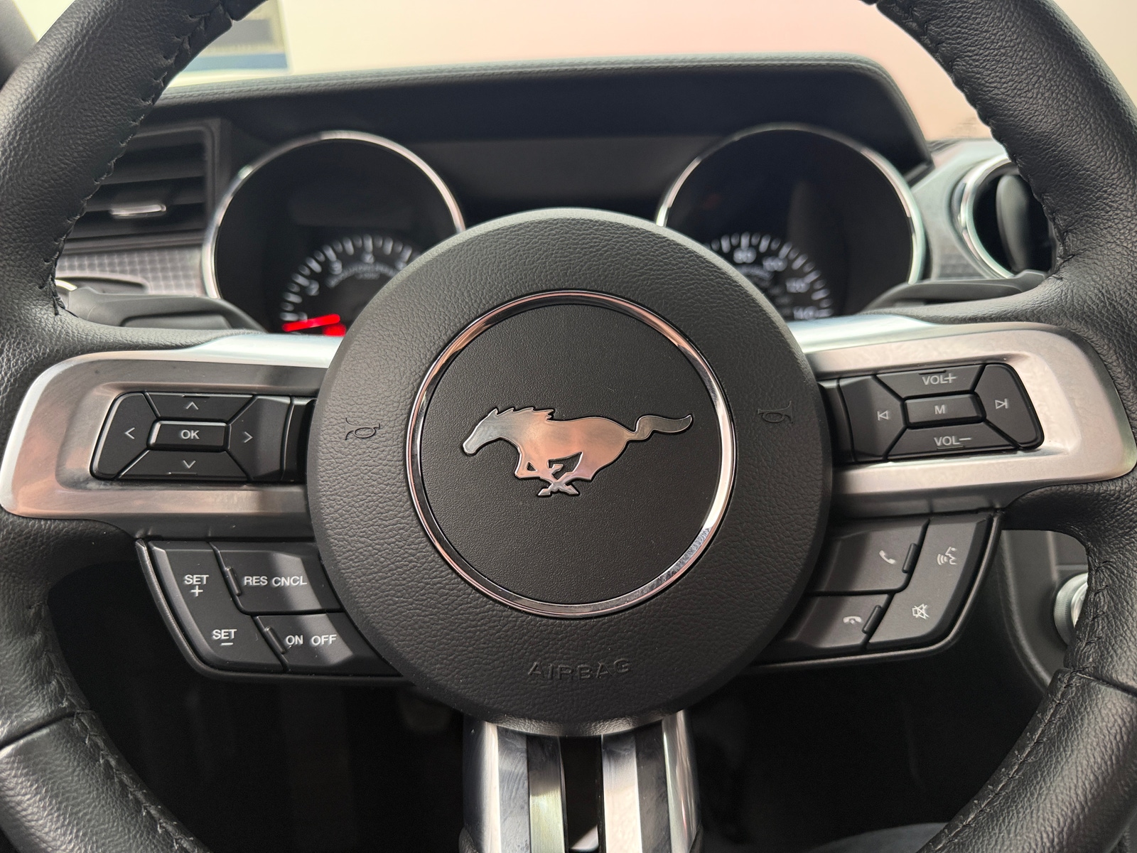 Thumbnail: 2015 Ford Mustang - 4