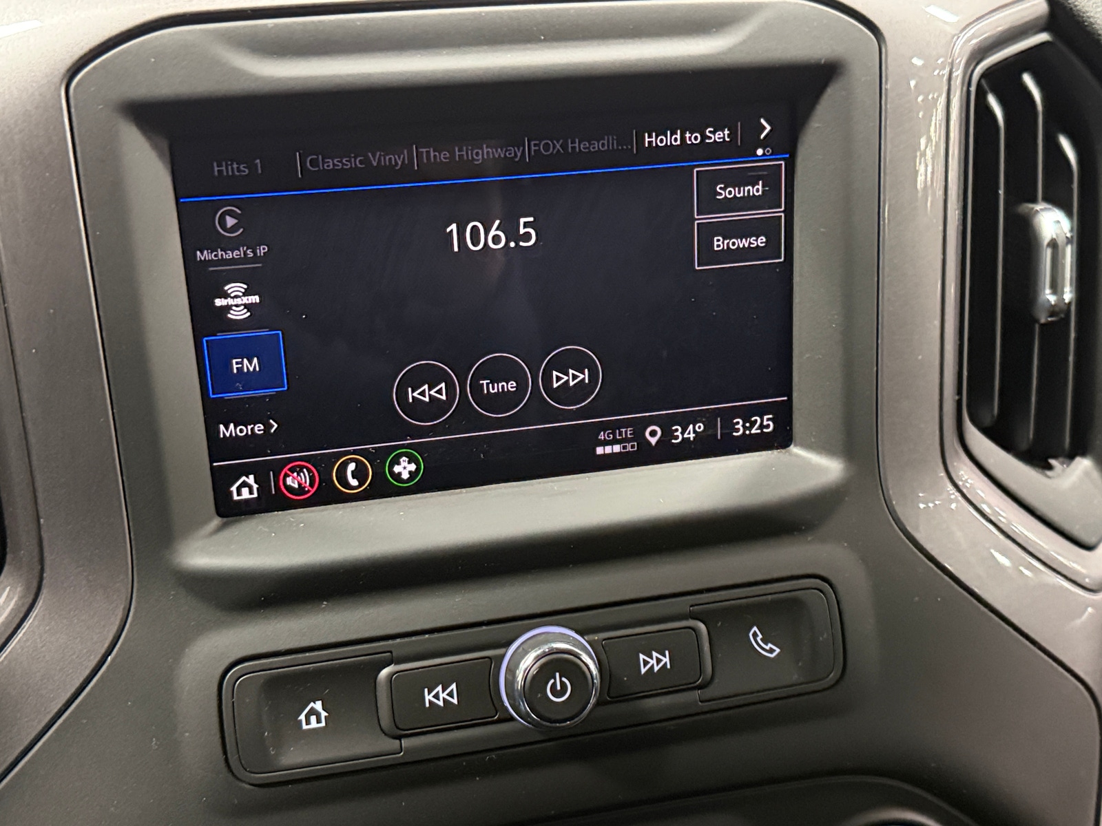 Thumbnail: 2024 Chevrolet Silverado 1500 - 4