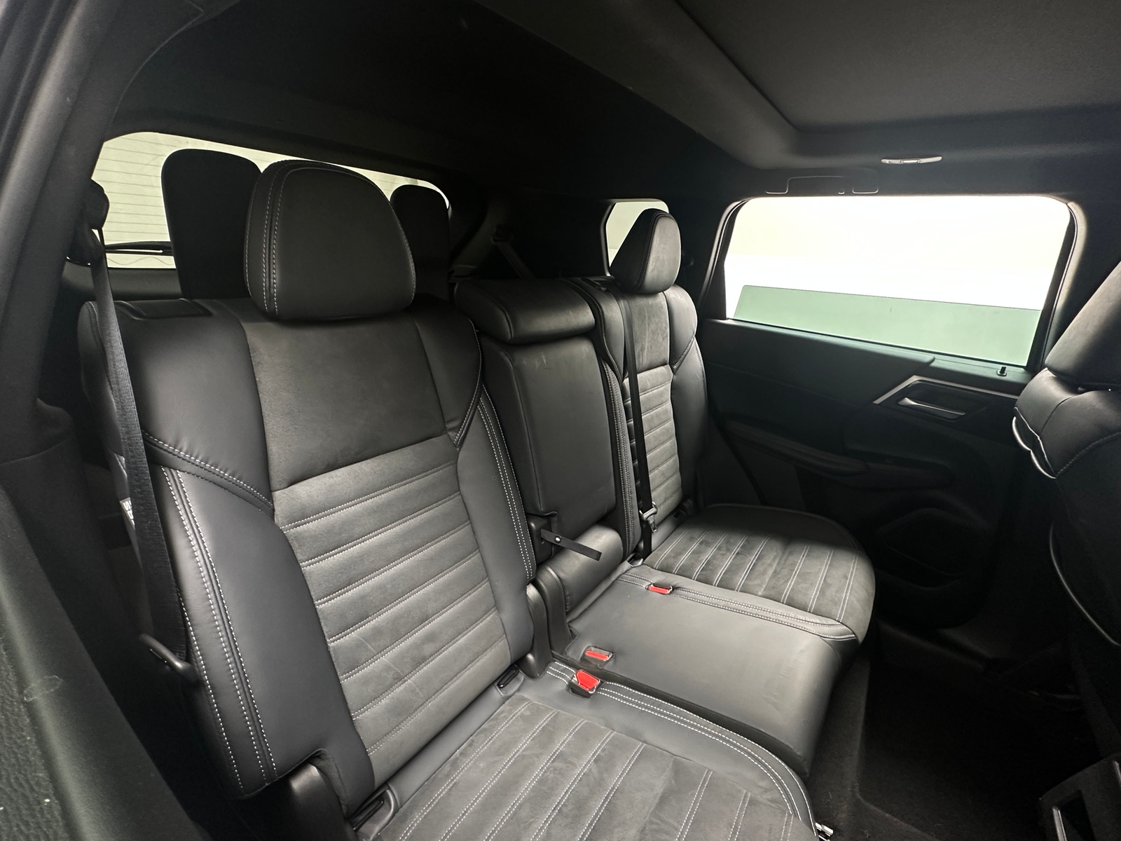 Thumbnail: 2022 Mitsubishi Outlander - 5