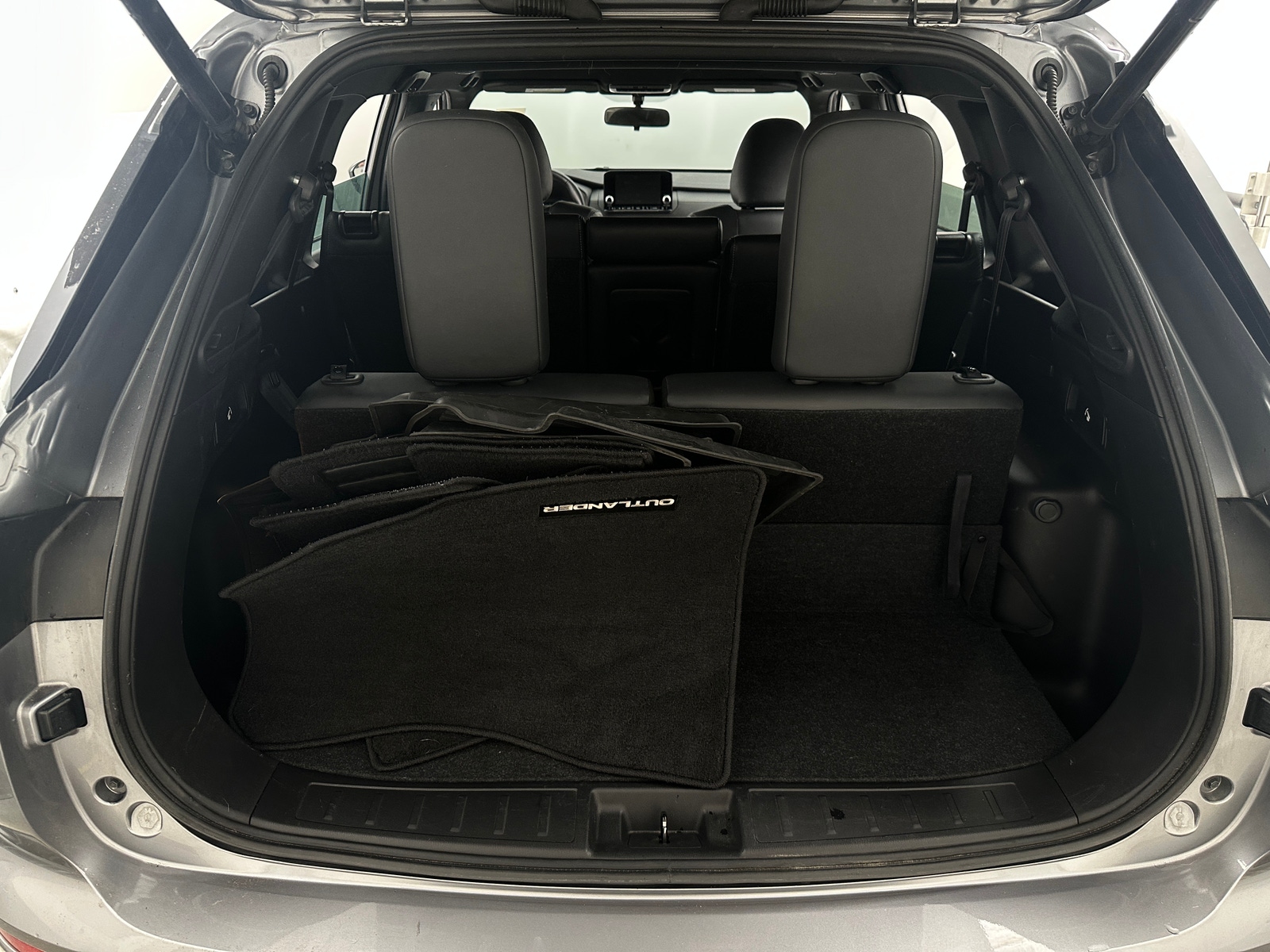 Thumbnail: 2022 Mitsubishi Outlander - 6