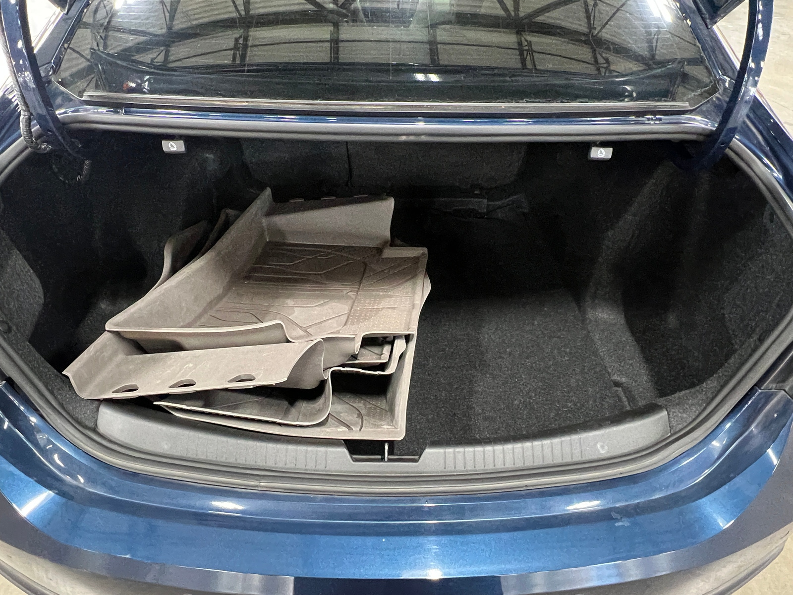 Thumbnail: 2022 Chevrolet Malibu - 6