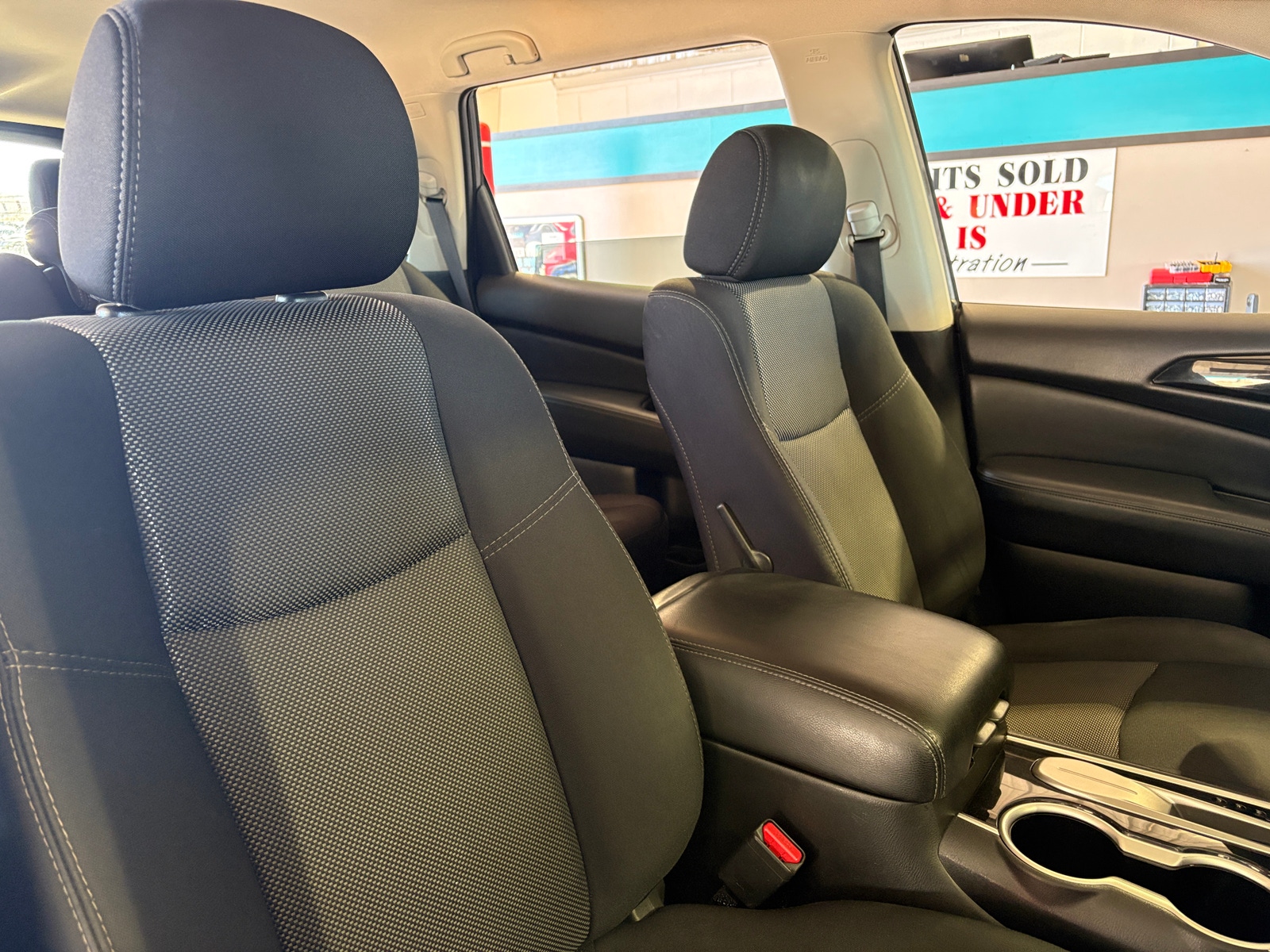 Thumbnail: 2018 Nissan Pathfinder - 2