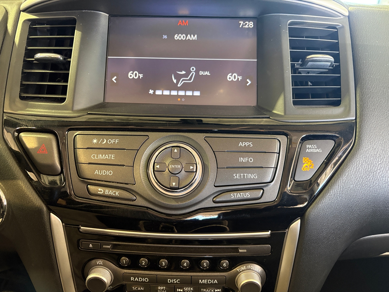 Thumbnail: 2018 Nissan Pathfinder - 4