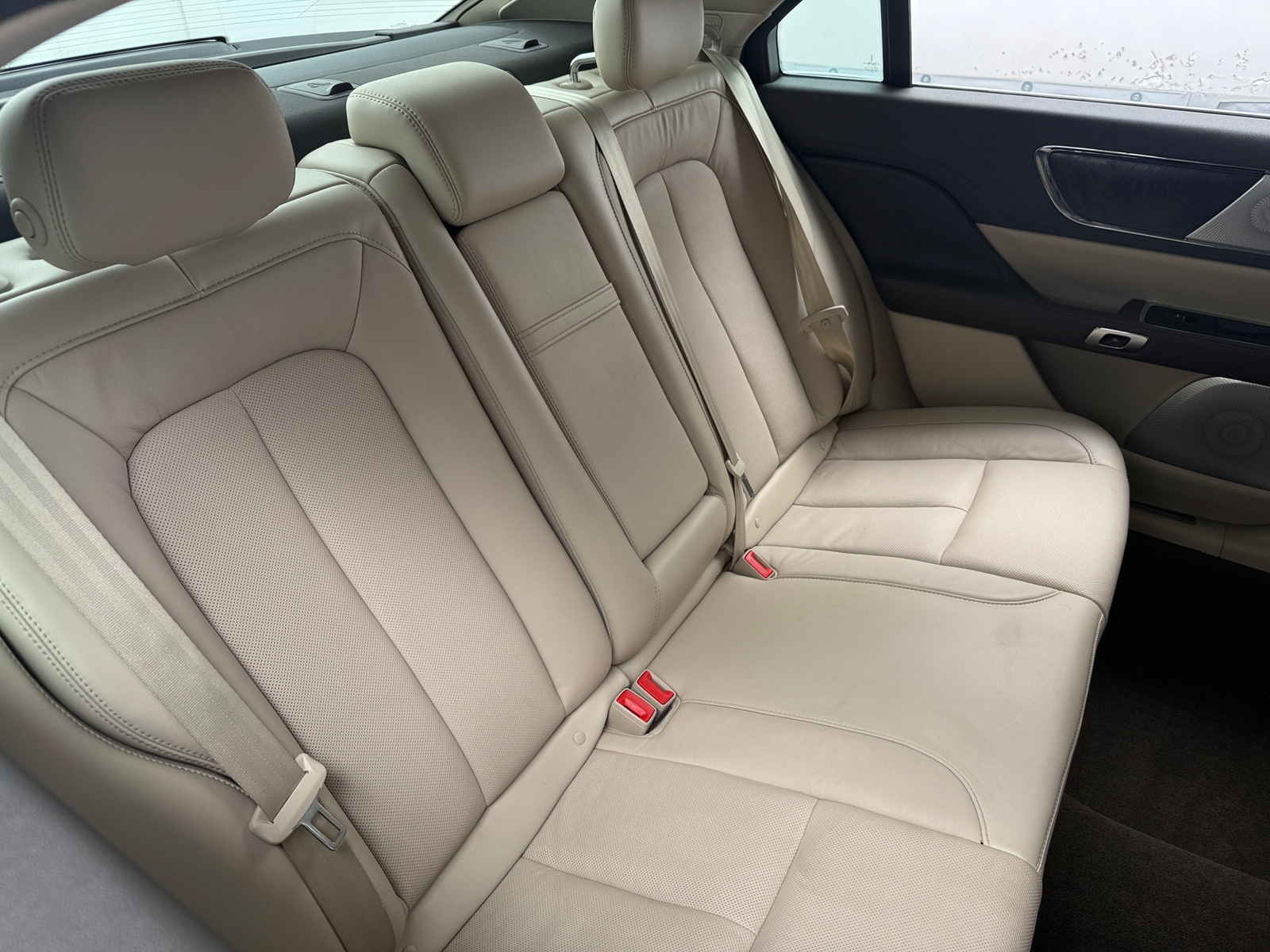 Thumbnail: 2020 Lincoln Continental - 5