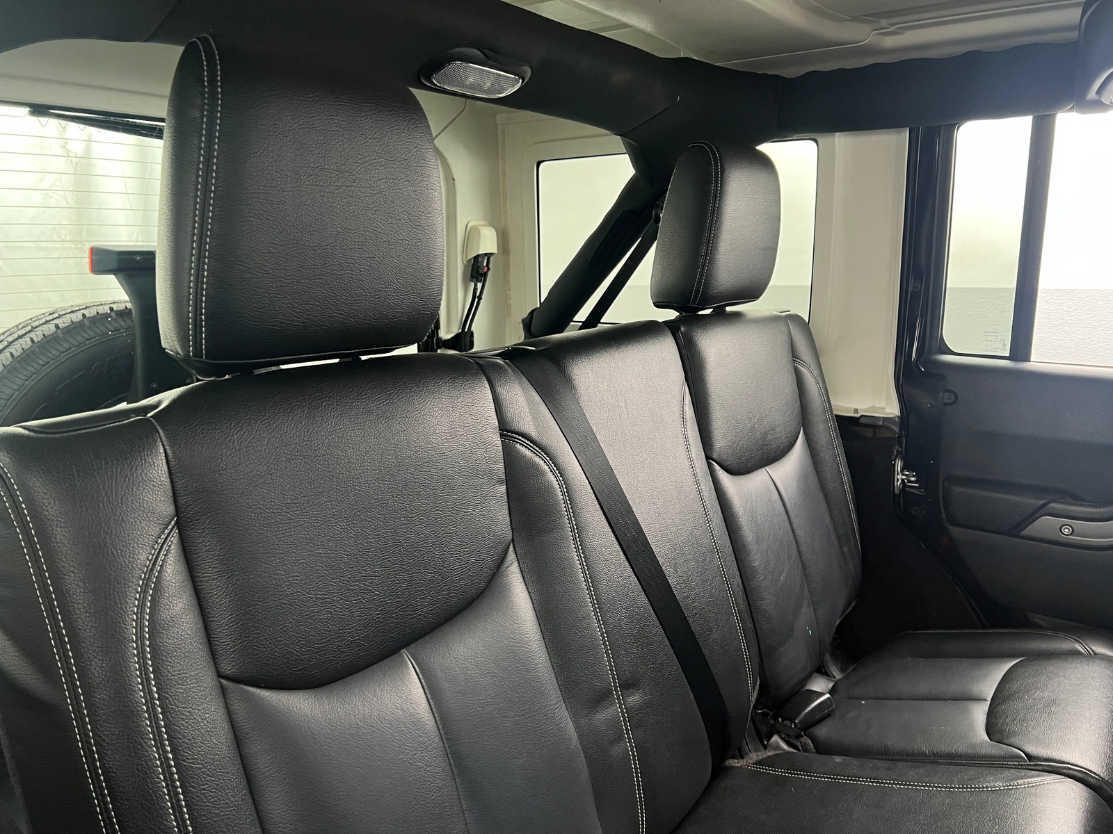 Thumbnail: 2018 Jeep Wrangler - 6