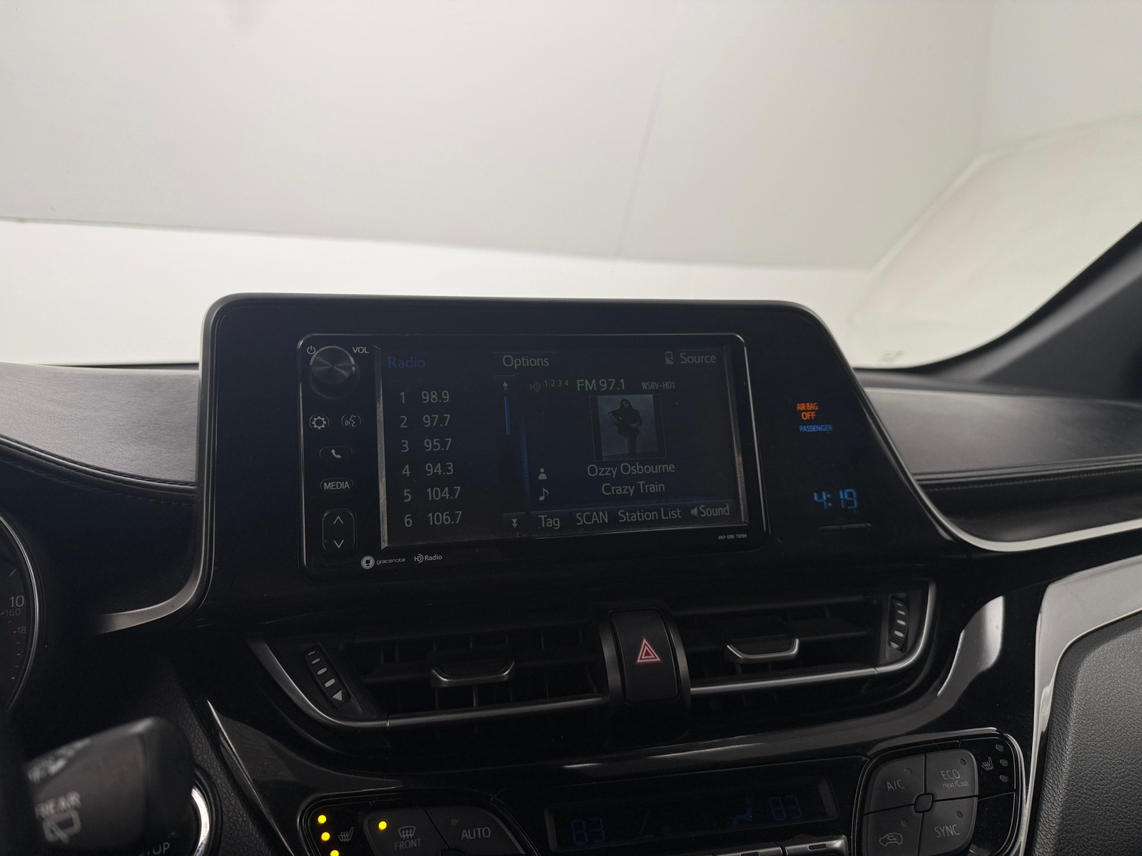 Thumbnail: 2018 Toyota C-HR - 4