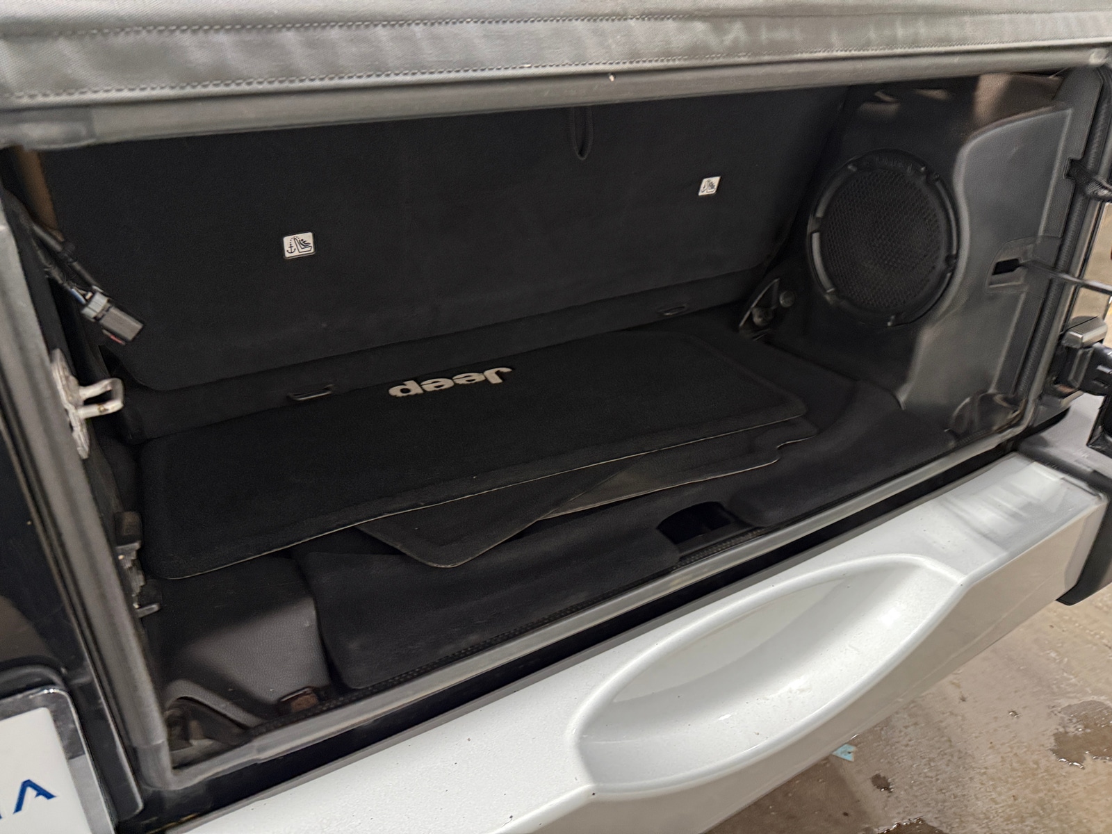 Thumbnail: 2011 Jeep Wrangler - 7