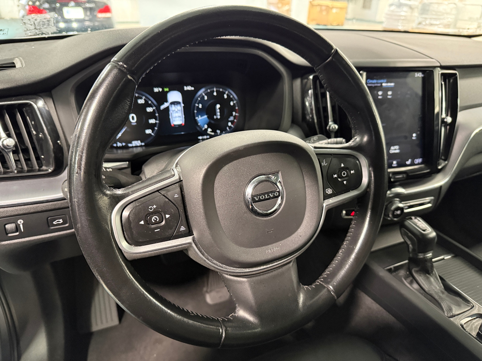 Thumbnail: 2020 Volvo XC60 - 4