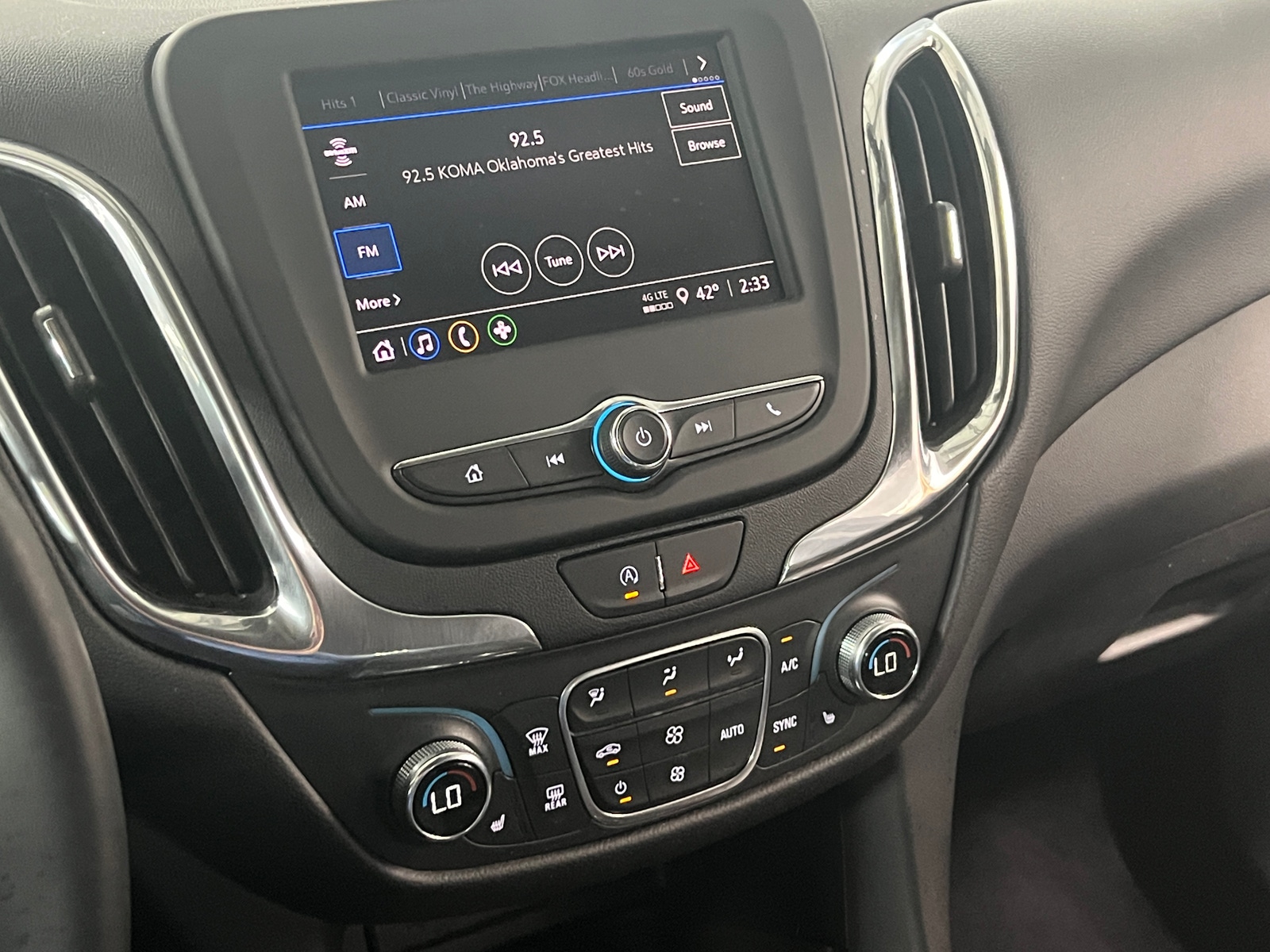 Thumbnail: 2023 Chevrolet Equinox - 4