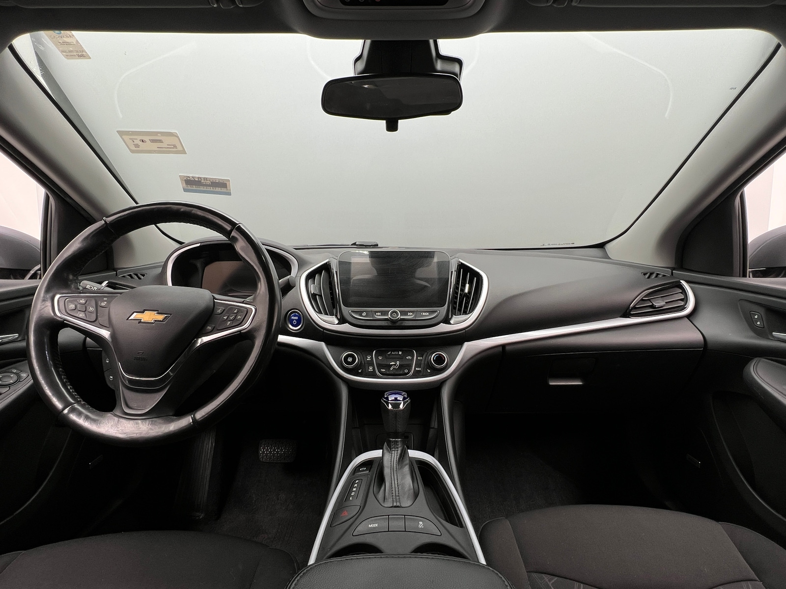 Thumbnail: 2018 Chevrolet Volt - 3