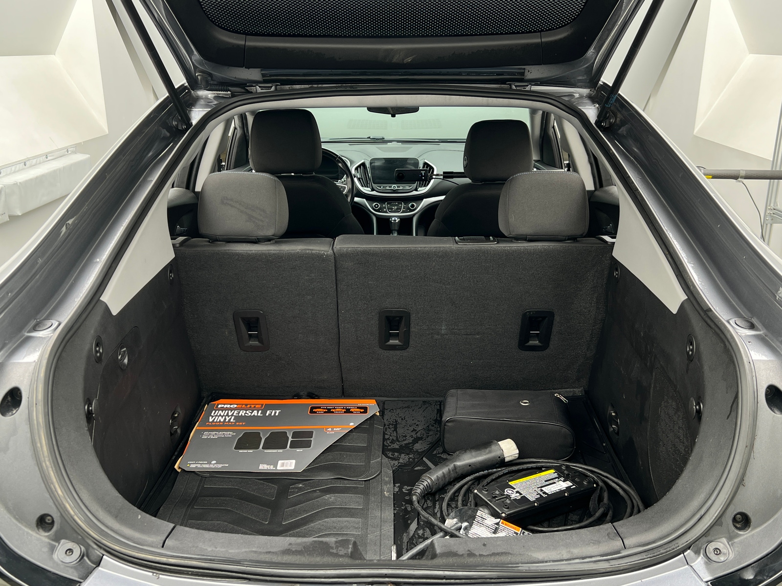 Thumbnail: 2018 Chevrolet Volt - 7