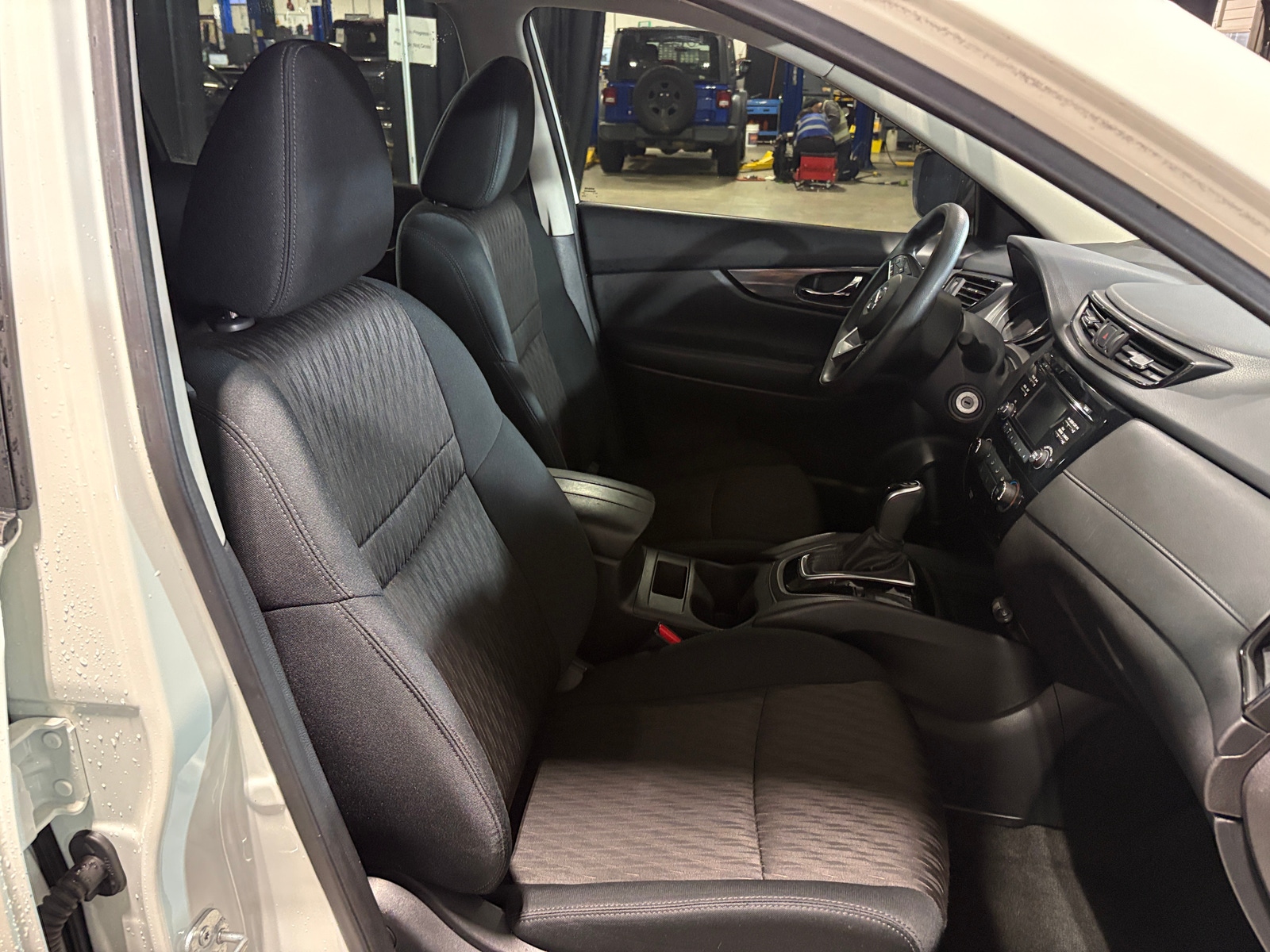 Thumbnail: 2017 Nissan Rogue - 2