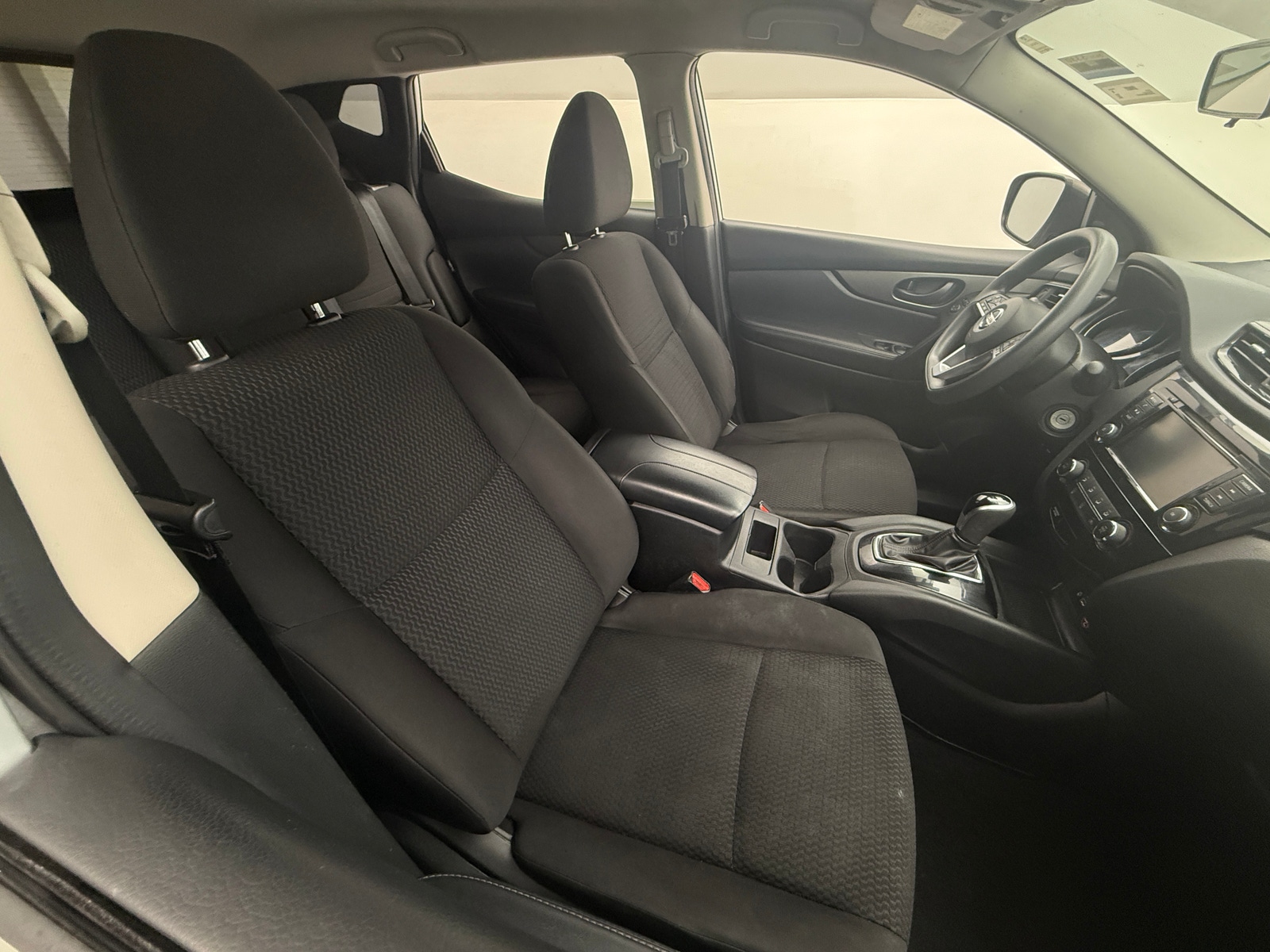 Thumbnail: 2020 Nissan Rogue Sport - 2