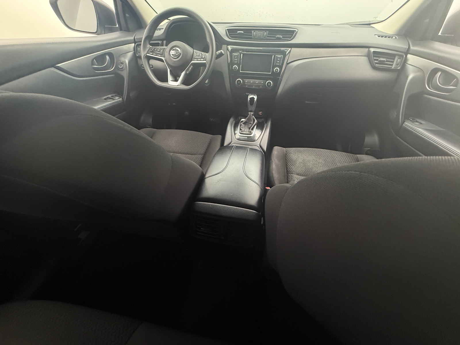 Thumbnail: 2020 Nissan Rogue Sport - 3