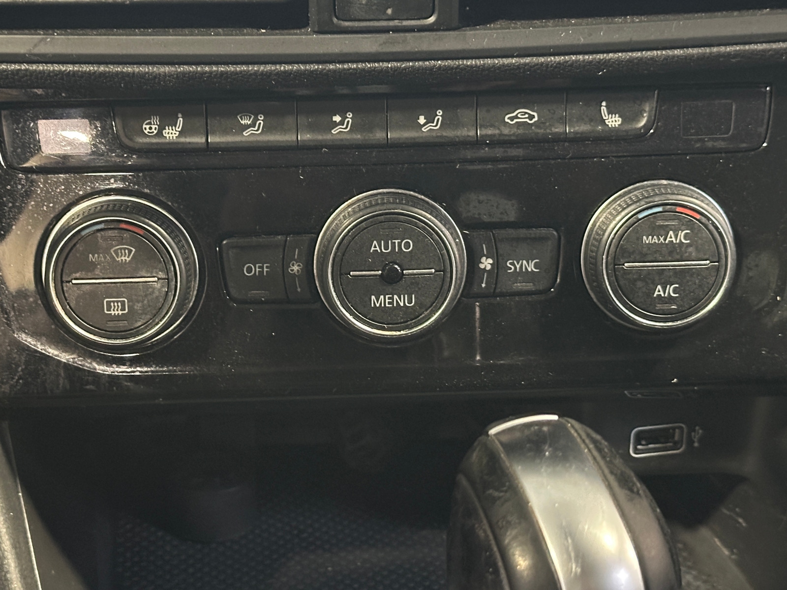 Thumbnail: 2019 Volkswagen Jetta - 3