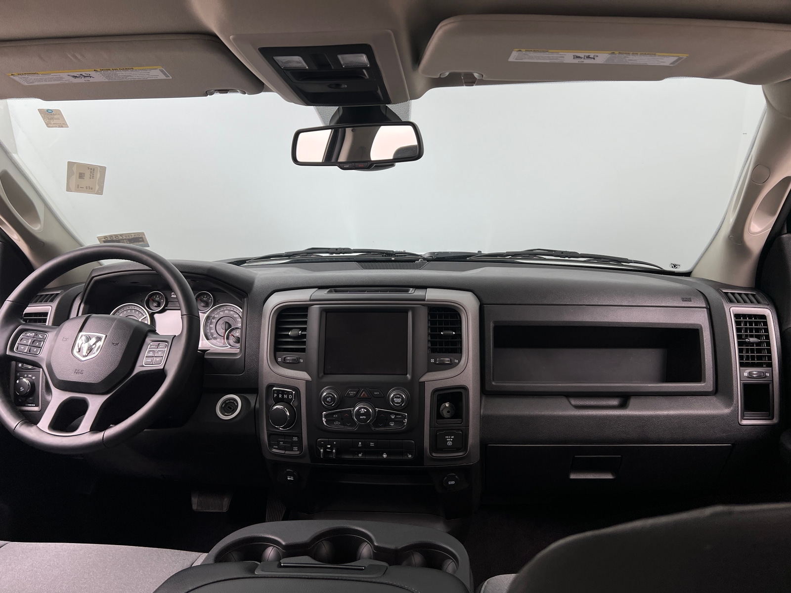 Thumbnail: 2024 RAM 1500 Classic - 3